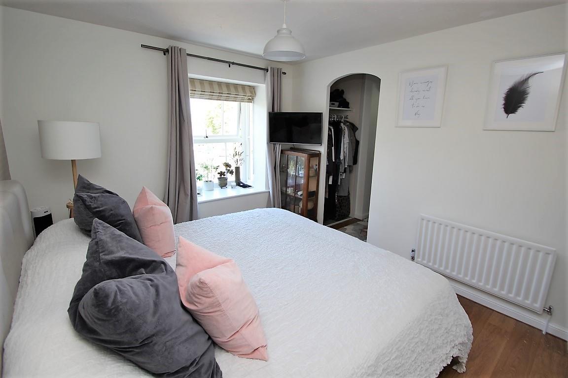 Trenthams Close, Purley On Thames, Reading